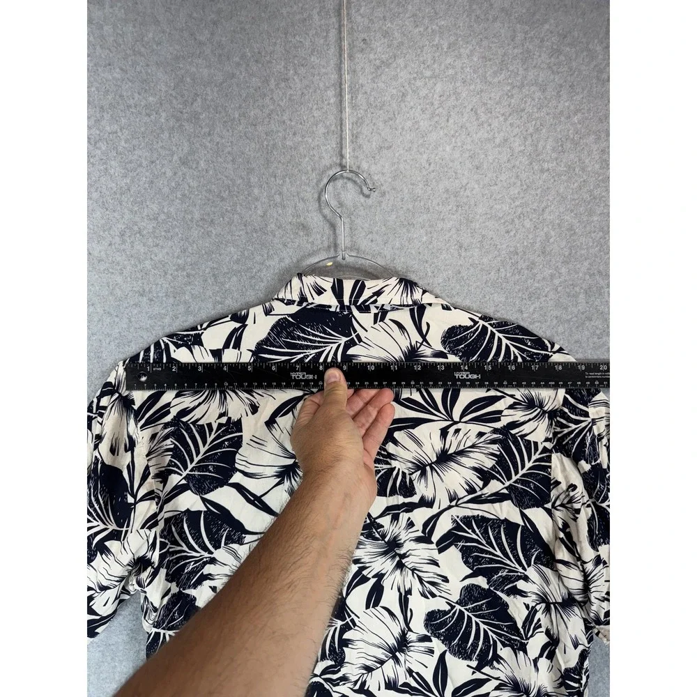 Maroda Shirt Mens XL Black White Tropical Hawaiian Short Sleeve Button Up Floral